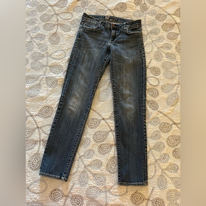 Kut from the Kloth Straight Leg Skinny‎ Jeans Size 2